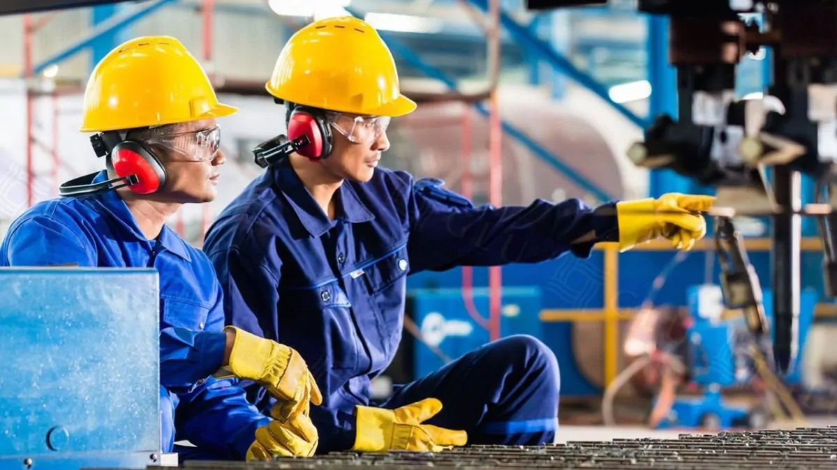 Những điều cần biết khi mua đồ bảo hộ công nhân